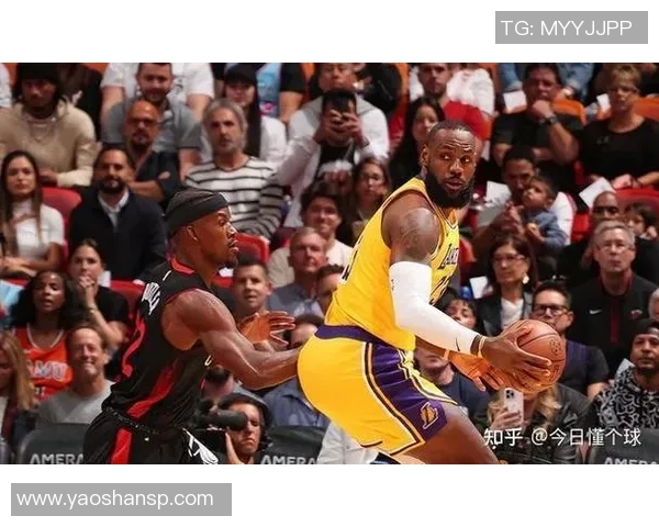 湖人对热火精彩对决全场录像回放尽在11月19日比赛回顾中